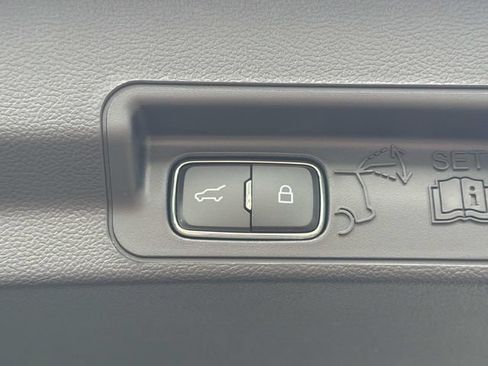 New 2026 Ford Explorer Active RWD image 13
