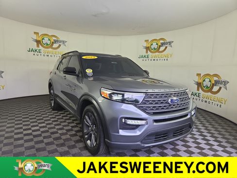 Used 2023 Ford Explorer XLT w/ Equipment Group 202A AWD/4WD image 1