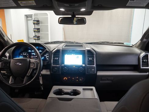 Used 2016 Ford F150 XLT w/ Equipment Group 302A Luxury AWD/4WD image 18