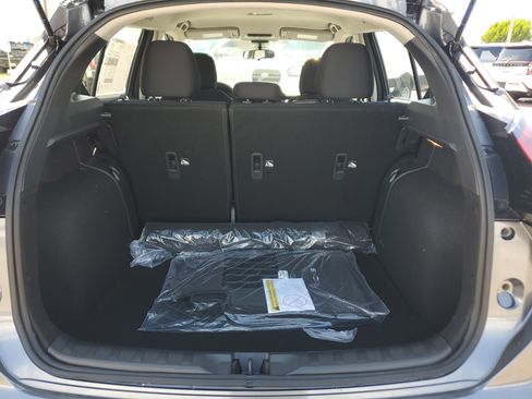 New 2025 Nissan Kicks Play S image 9