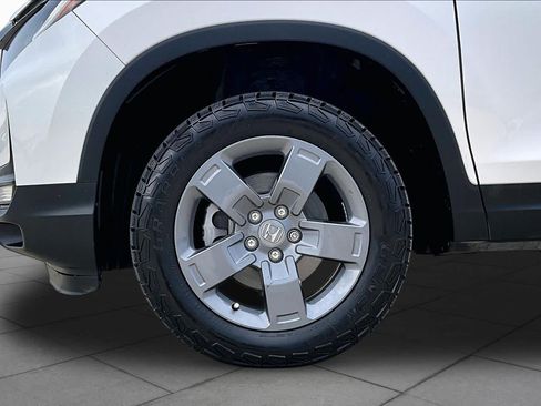 Used 2024 Honda Ridgeline TrailSport image 11
