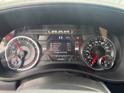 Used 2022 RAM 3500 Laramie RWD image 9