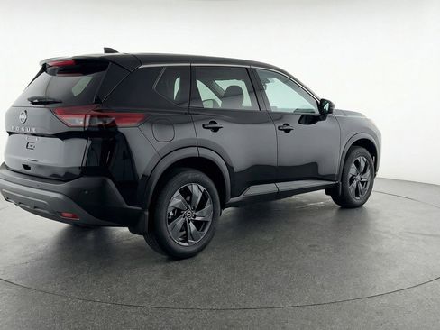 Used 2025 Nissan Rogue SV FWD image 9