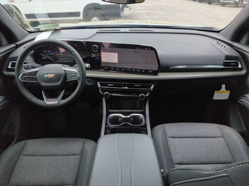 New 2026 Chevrolet Traverse LT w/ Sun and Wheel Package FWD image 26