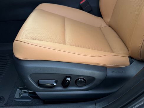 New 2026 Lexus UX 300h AWD image 13