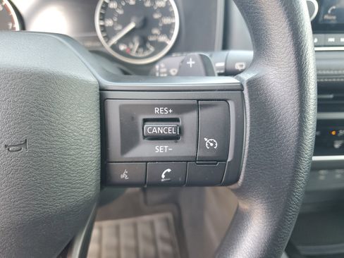 Certified 2025 Nissan Rogue S FWD image 18