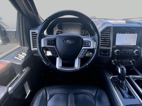 Used 2017 Ford F150 Platinum RWD image 6