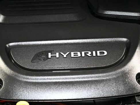 Used 2023 Chrysler Pacifica Limited FWD image 19
