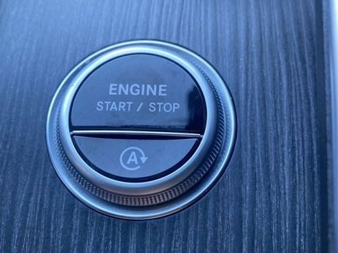 Used 2023 Mercedes-Benz C 300 C 300 image 40