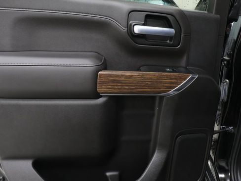 Used 2019 Chevrolet Silverado 1500 High Country image 27