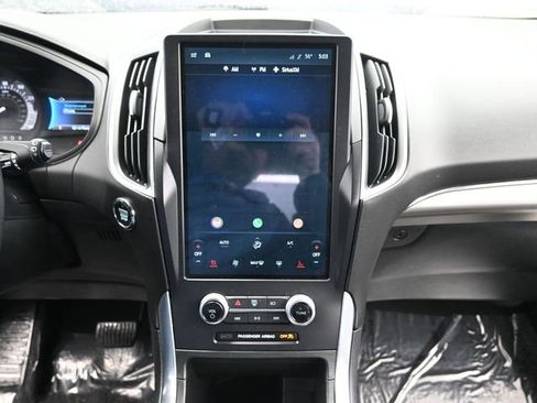Used 2024 Ford Edge Titanium image 18
