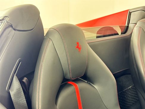 Certified 2021 Ferrari F8 Tributo image 24