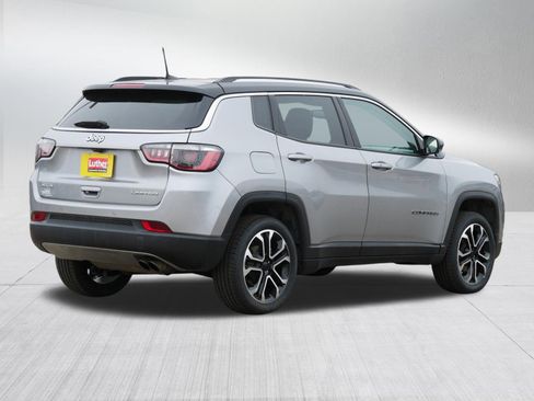 Used 2022 Jeep Compass Limited image 7