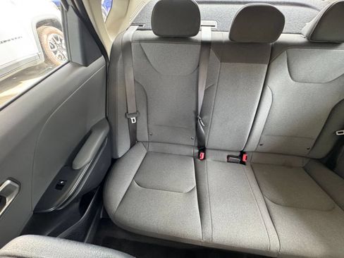 Used 2025 Kia K4 FWD image 39