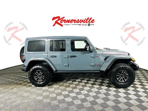 New 2025 Jeep Wrangler Unlimited Rubicon image 8