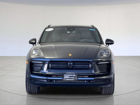 Certified 2026 Porsche Macan AWD/4WD image 11