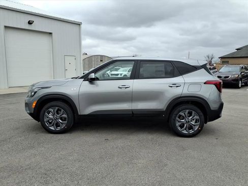 New 2026 Kia Seltos LX image 3