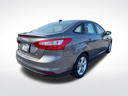 Used 2014 Ford Focus SE FWD image 5