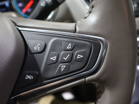 Used 2017 Chevrolet Malibu LT image 35