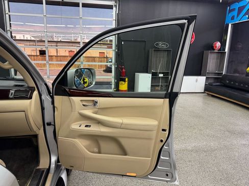 Used 2010 Lexus LX 570 4WD image 24