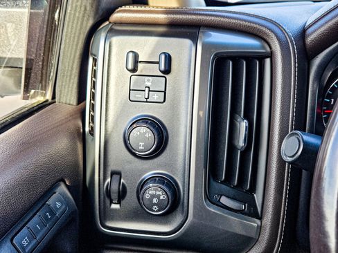 Used 2015 Chevrolet Silverado 2500 LTZ w/ Duramax Plus Package image 18