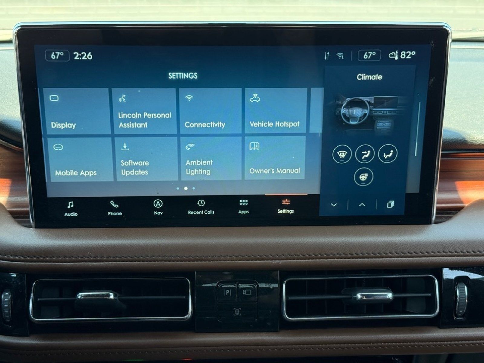 Used 2023 Lincoln Nautilus Reserve AWD/4WD image 17