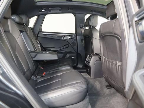 Used 2020 Porsche Macan image 14