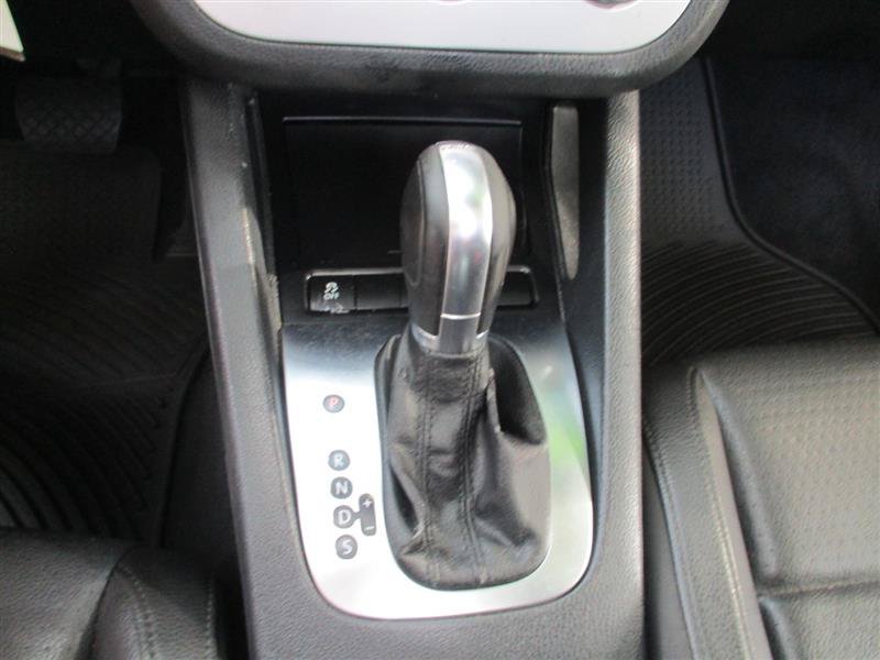 Used 2014 Volkswagen Eos Komfort FWD image 15
