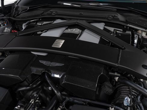 Used 2025 Aston Martin Vanquish image 74
