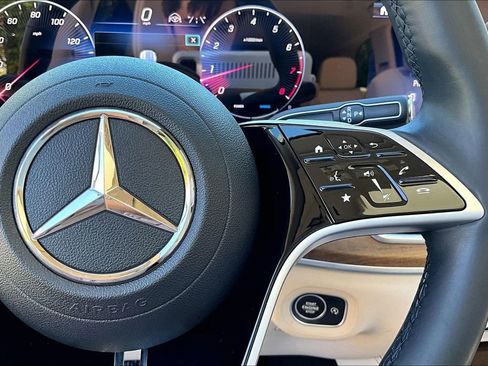 Certified 2024 Mercedes-Benz GLS 450 4MATIC image 21