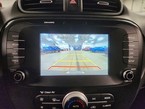 Certified 2018 Kia Soul Base w/ Convenience Package image 14