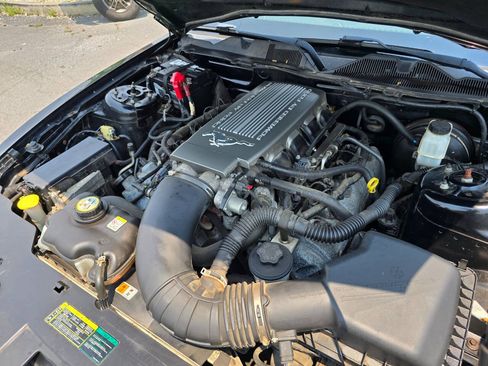 Used 2010 Ford Mustang GT RWD image 29