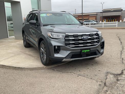 New 2026 Ford Explorer Active w/ Active Comfort Package AWD/4WD image 7