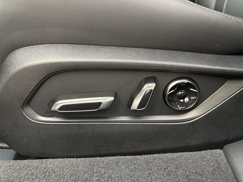 Certified 2025 Acura TLX w/ Technology Package image 23