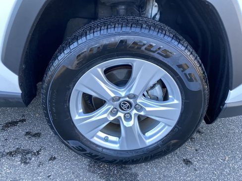 Used 2025 Toyota RAV4 XLE image 18