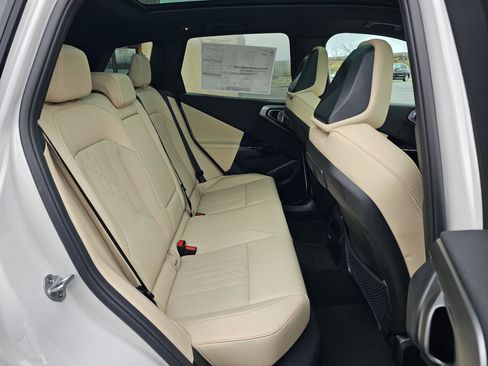 New 2026 BMW X3 xDrive30 w/ Premium Package image 14