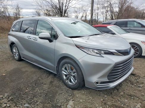 Used 2024 Toyota Sienna Limited AWD/4WD image 1