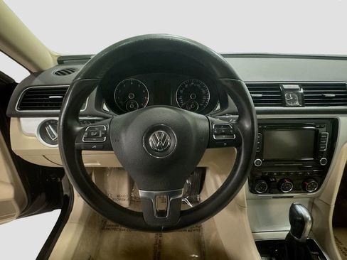Used 2013 Volkswagen Passat 2.5 SE image 13