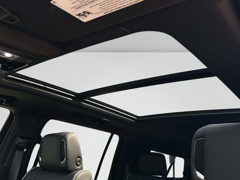 New 2026 Cadillac Escalade ESV Sport w/ Touring Package AWD/4WD image 9