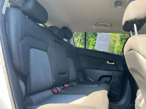 Used 2015 Kia Sportage LX AWD/4WD image 13