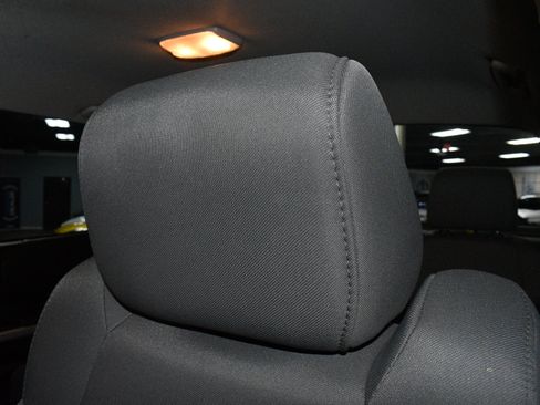 Used 2019 Toyota Tundra SR5 w/ SR5 Upgrade Package AWD/4WD image 9