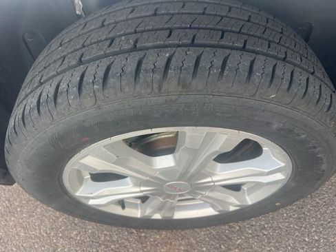 Used 2017 GMC Terrain SLT w/ Open Road Package image 12