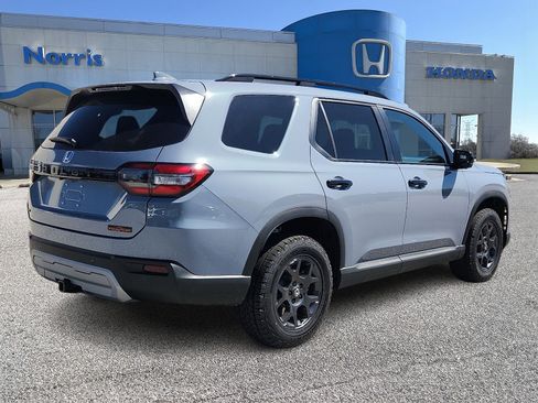 New 2025 Honda Pilot TrailSport image 4