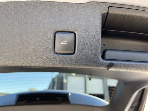 Used 2022 Ford Escape SEL w/ Technology Package image 16