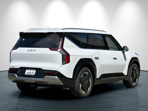 New 2026 Kia EV9 Land AWD/4WD image 4