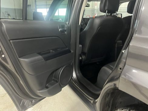 Used 2016 Jeep Patriot 75th Anniversary w/ Power Value Group image 33