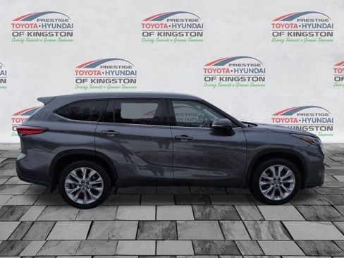 Certified 2020 Toyota Highlander Limited image 2
