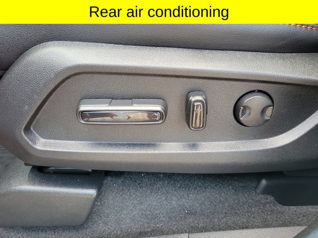 Used 2025 Honda Pilot TrailSport image 16