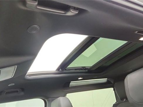 Used 2022 Land Rover Defender 90 X image 51