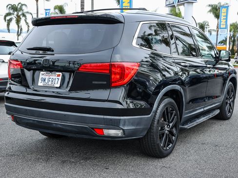 Certified 2017 Honda Pilot Touring image 7